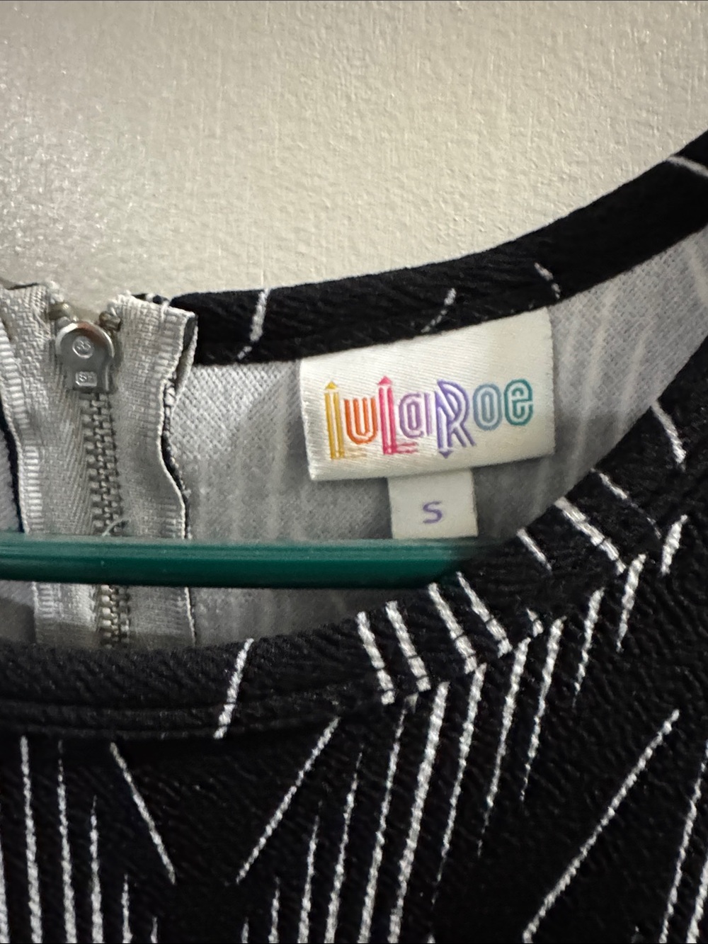 Lularoe Small - Picture 2 of 3